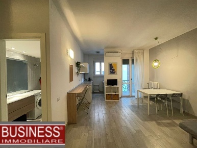 Foto Appartamento in Via Cerano, Milano Solari di 42 m² con 1 locali