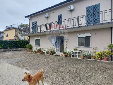 Foto Appartamento a San Leucio del Sannio di 95 m² con 3 locali in vendita