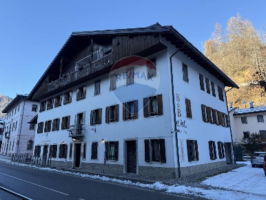 Foto Appartamento in Via Roma, Val di Zoldo Forno Di Zoldo di 130 m²