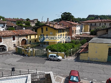 Foto Appartamento in Viale Roma, Lonato del Garda Lonato di 70 m²