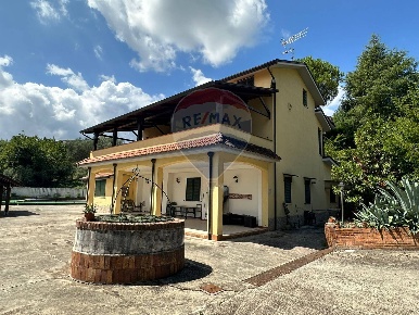 Foto Villa singola a Ceppaloni Beltiglio San Giovanni di 250 m² in vendita