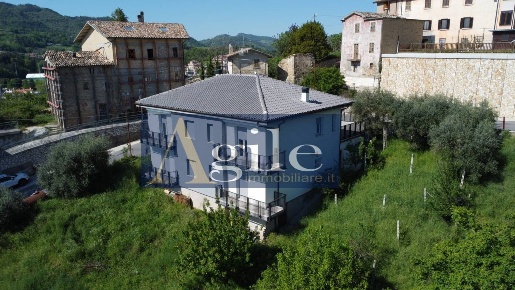 Foto Appartamento in via castello, Venarotta di 98 m² con 5 locali