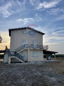 Foto Villa singola in contrada Croce, Scicli di 200 m² con 8 locali