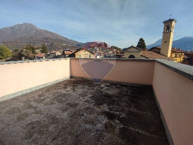 Foto Appartamento in via san rocco, Menaggio Centro di 460 m² con 13 locali