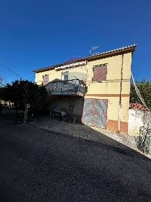 Foto Casa indipendente in Contrada Intagliata, Castiglione Messer Raimondo
