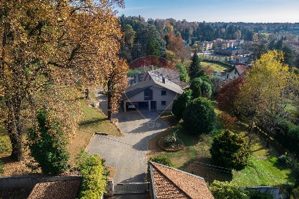 Foto Villa singola in via g puccini, Venegono Superiore di 600 m²