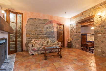 Foto Appartamento a Semproniano di 125 m² con 3 locali in vendita