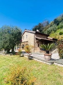 Foto Rustico a Pescaglia San Martino In Freddana Monsagr di 210 m²