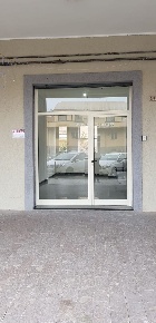 Foto Locale commerciale in Francesco Ciusa, Carbonia Centro di 80 m²