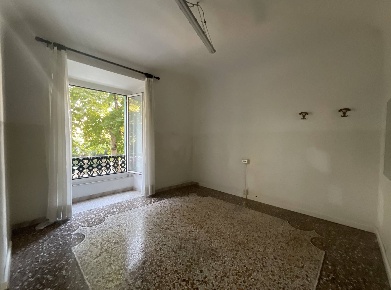 Foto Appartamento in VIA 4 NOVEMBRE, Savona Centro Storico di 100 m²