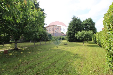 Foto Terreno residenziale a Curno di 715 m² in vendita