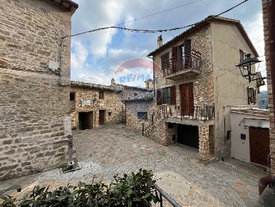 Foto Appartamento in Piazza Del Castello, Bevagna Torre Del Colle di 50 m²