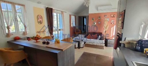 Foto Appartamento in Strada Corsa, Imperia Caramagna di 102 m² con 3 locali