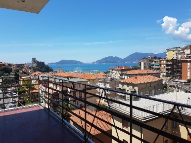 Foto Appartamento a Lerici di 100 m² con 4 locali in affitto