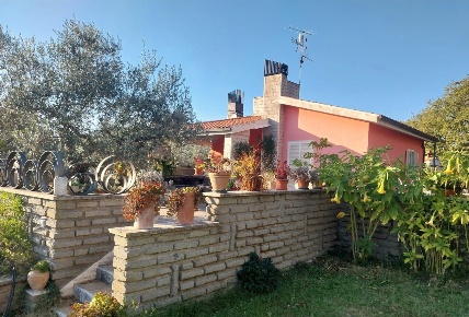 Foto Villa singola in Via Vocabolo Samigliano snc, Giove di 200 m²