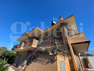 Foto Appartamento in Via della Luna 257, Fiumicino Maccarese di 83 m²