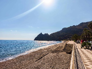 Foto Appartamento in via lungomare 216, Sant'Alessio Siculo di 49 m²