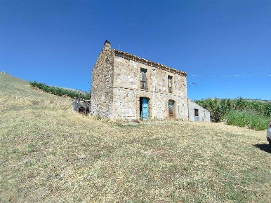 Foto Rustico in Contrada Fazzoli, Atessa Zona Industriale di 160 m²