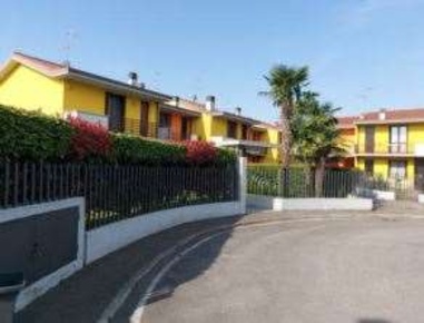Foto Villa a schiera in Via giulio verne 17, Bagnatica Centro di 143 m²