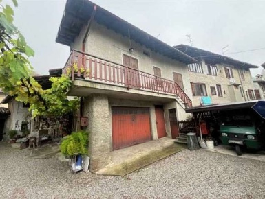 Foto Appartamento in Via Don Biagio Verri 20, Barni Centro di 112 m²