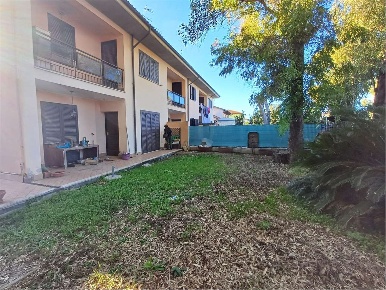 Foto Villa a schiera a Latina di 170 m² con 9 locali in vendita