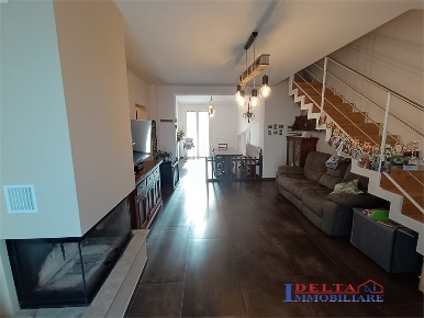 Foto Case semi ndipendenti a Rosignano Marittimo di 142 m² con 6 locali