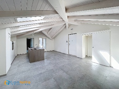 Foto Appartamento in VIA FRATELLI ROSSELLI, Grottammare Centro di 105 m²