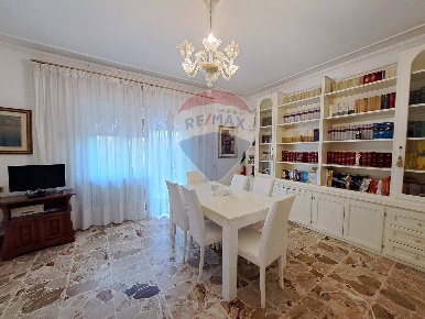 Foto Appartamento in Piazza Garibaldi, Lanciano Centro di 97 m² in affitto