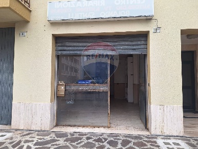 Foto Locale commerciale in Via Giuseppe Castiglione, Lanciano Centro