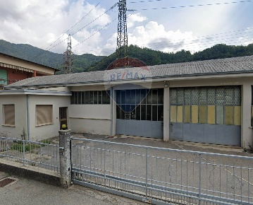 Foto Capannone industriale in Via Galileo Galilei, Sarezzo Centro di 400 m²