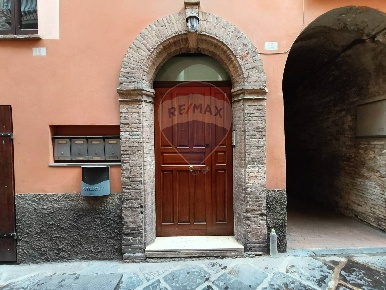 Foto Appartamento in Via Umberto I, Lanciano Centro di 100 m² con 4 locali