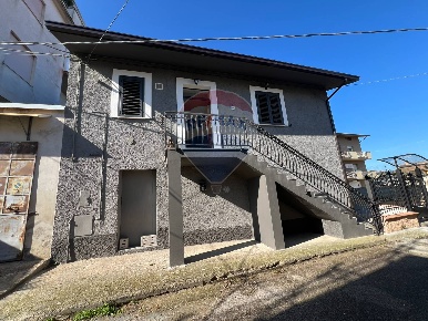 Foto Casa indipendente in C.da Villa Stanazzo, Lanciano Centro di 172 m²