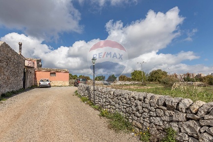 Foto Villa singola in VIA PAESTUM, Ragusa Croce - Selvaggio di 330 m²
