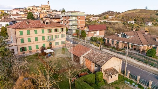 Foto Rustico in Via Duca d'Aosta, Castelnuovo Calcea Centro di 423 m²