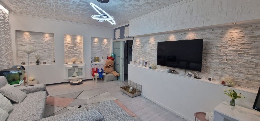 Foto Appartamento a Ameglia Centro di 100 m² con 4 locali in vendita