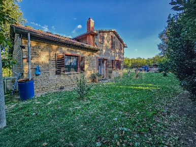 Foto Casale in Località Scovaventi 1, Semproniano di 153 m² con 5 locali