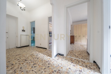 Foto Appartamento in Via Zeno Apostolo 11, Roma di 101 m² con 4 locali
