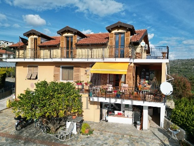 Foto Casa indipendente in Via Tamagna 25, Ventimiglia Seglia, Sant'Anna