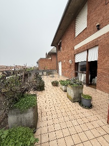 Foto Appartamento in P.zza all' Ara RO, Rovigo Centro Storico di 195 m²