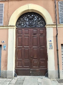 Foto Magazzino in Via Sgarzeria 30, Modena Centro Storico di 8 m²