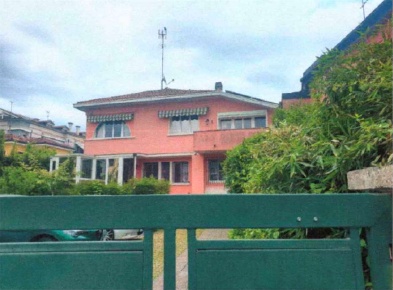 Foto Appartamento in Via Guizza Conselvana, Padova Guizza di 97 m² all'asta