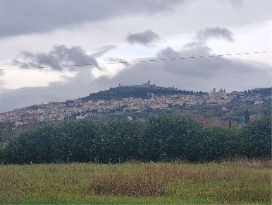 Foto Casa indipendente a Assisi di 110 m² con 6 locali in vendita