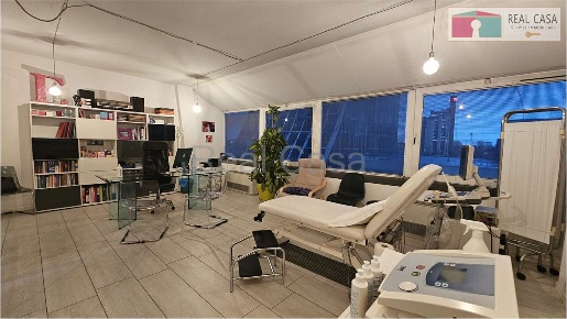 Foto Ufficio in Via Giardini  468, Modena San Faustino di 135 m² in vendita