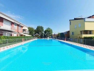 Foto Appartamento in Via Lamarmora, Sirmione Centro di 40 m² con 2 locali
