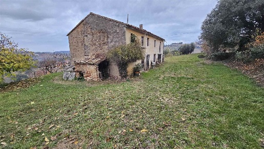 Foto Appartamento a Osimo di 180 m² con 6 locali in vendita