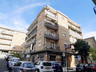 Foto Appartamento a Mascalucia Centro di 120 m² con 3 locali in vendita