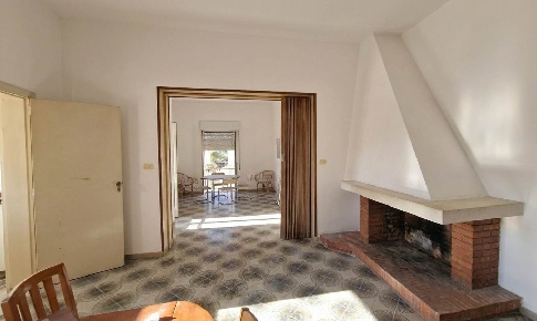 Foto Appartamento in Piazza Umberto I, Mondragone di 140 m² con 5 locali