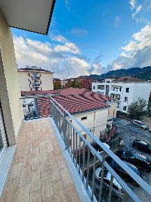 Foto Appartamento a Cava de' Tirreni Centro di 184 m² con 8 locali