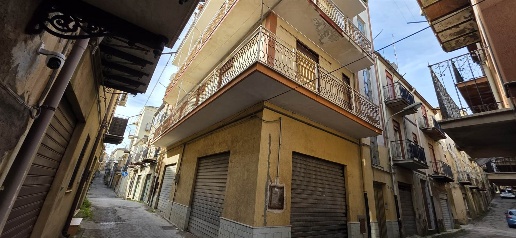 Foto Appartamento a San Cataldo Centro di 100 m² con 3 locali in vendita
