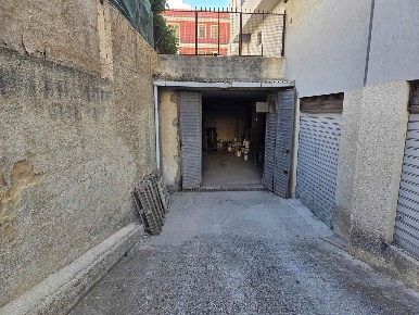 Foto Magazzino in Via Parma, Sciacca Centro di 200 m² con 1 locali